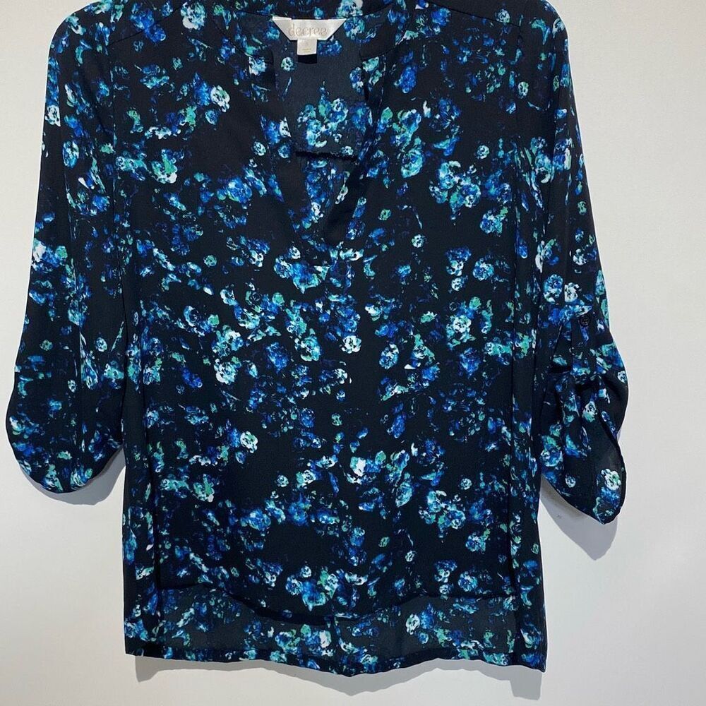 Decree Women's Navy Blue Floral V-Neck‎ 3/4 Tab Sleeve Blouse Top Size Small